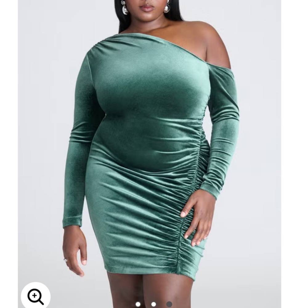 Eloqui shirred velvet mini dress green size 16,18,20